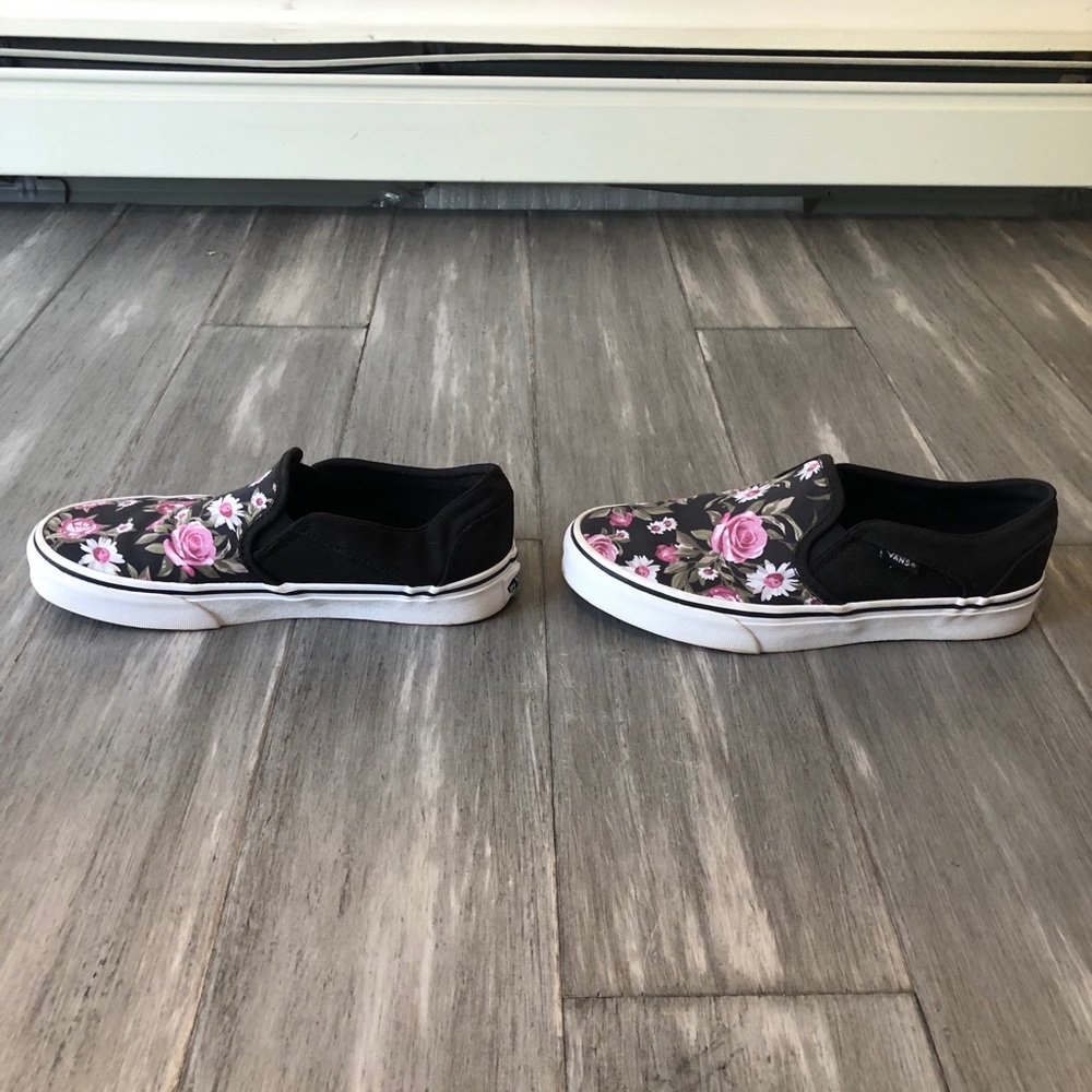 Vans - Picture 2 of 5